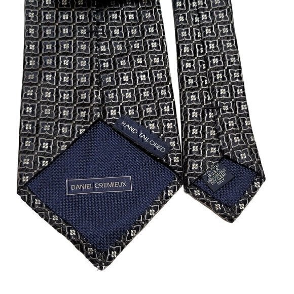 Daniel Cremieux 100% Silk Tie Black Print Hand Tailored - Picture 3 of 5